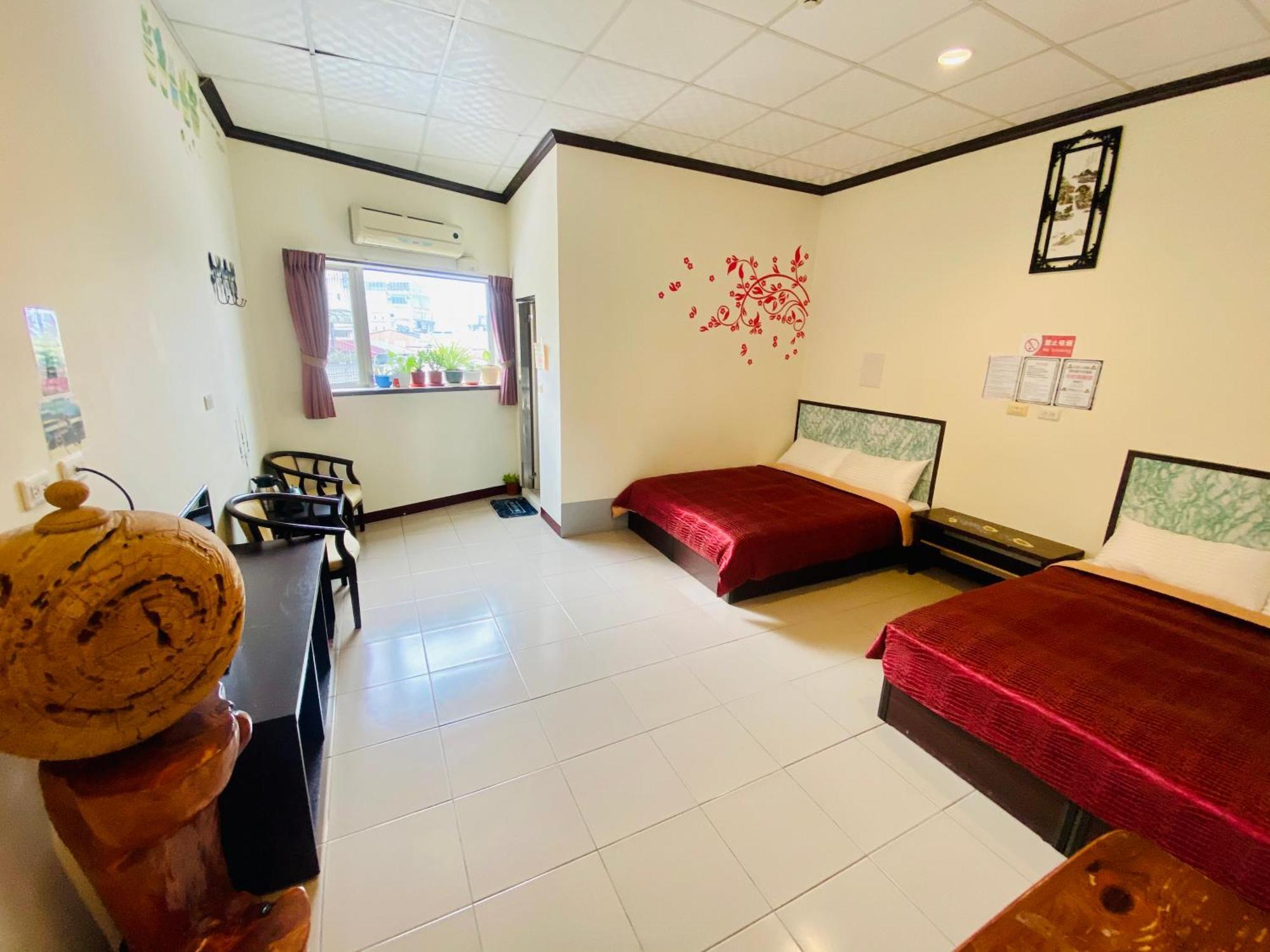 Sunmoonlake Sunflower House Юйчі Екстер'єр фото